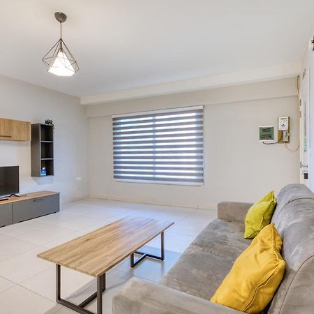 Unique Two Bedroom Apt With Huge Outdoor Area And Close To Entertainment Is-Swieqi ภายนอก รูปภาพ