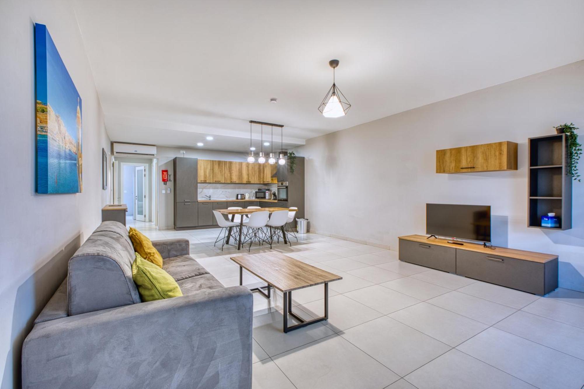 Unique Two Bedroom Apt With Huge Outdoor Area And Close To Entertainment Is-Swieqi ภายนอก รูปภาพ