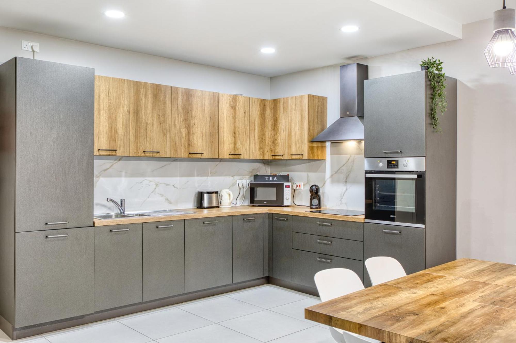 Unique Two Bedroom Apt With Huge Outdoor Area And Close To Entertainment Is-Swieqi ภายนอก รูปภาพ